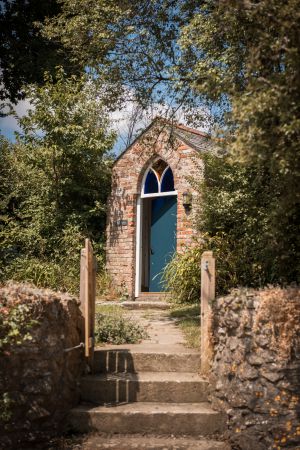 Entrance to Kingfisher Barn garden