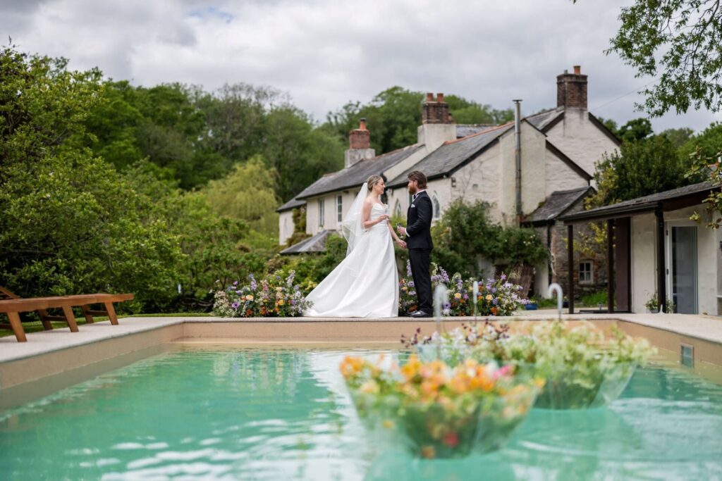 Pool side wedding photographs